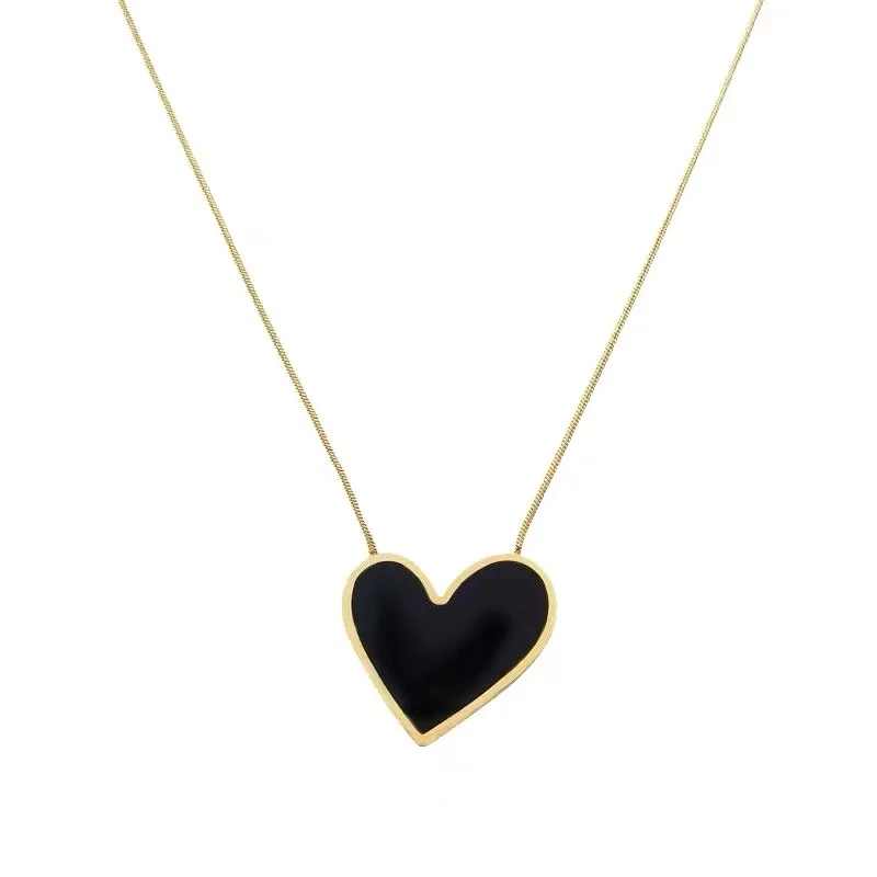 Hot Girl Queen of Hearts Necklace