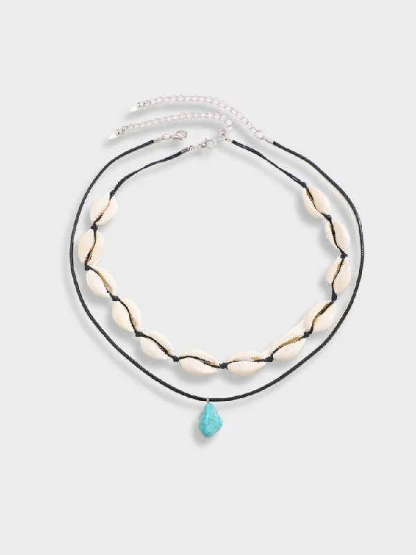 Sea Shell Beach Choker with Stone Pendant